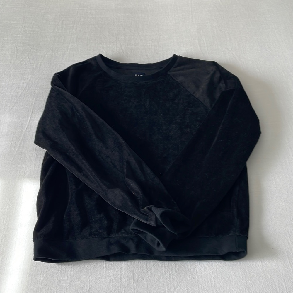 Gap black, velvet, raglan sleeve top